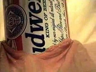 Inserimento oggetto estrema Utilizzando un Budweiser Concoction Can